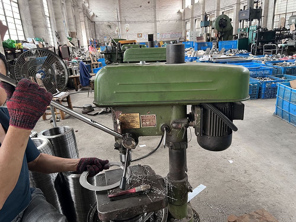 SAVEMAX LIGHTING team and factory overview